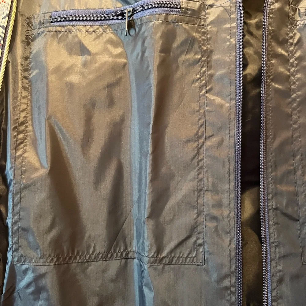 N/A garment bag